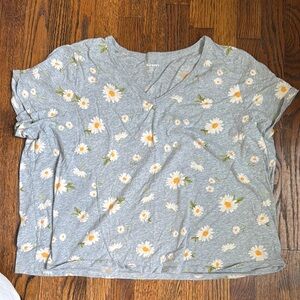 Old Navy Light Gray Daisy Print Women's Tee